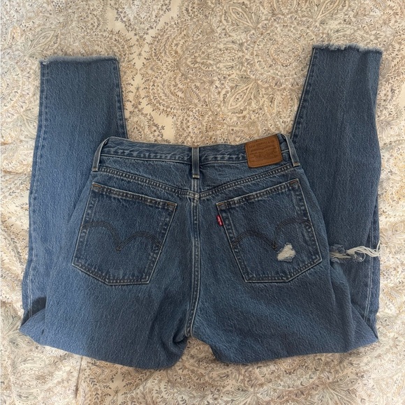 Levi’s Wedgie Straight Jeans - Picture 11 of 12